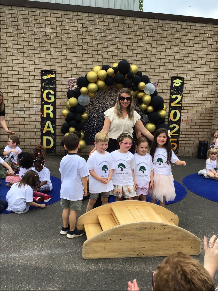 ParkMaryhill's tweet photo. The children all looked amazing in their Maryhill Park graduation tshirts and danced and sang brilliantly. It was an emotional day for everyone to see all our preschool children moving on to their next chapter! 🎉🎉🎉 https://t.co/ZPeYnjQBHd