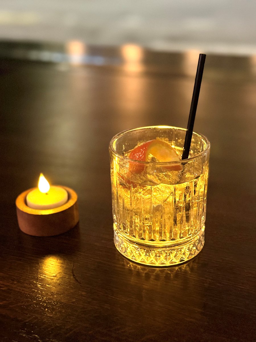 🔥 Experience the warmth of our Ancestral Flame cocktail at Henrys! 🍹 #NewCocktail #HenrysBar