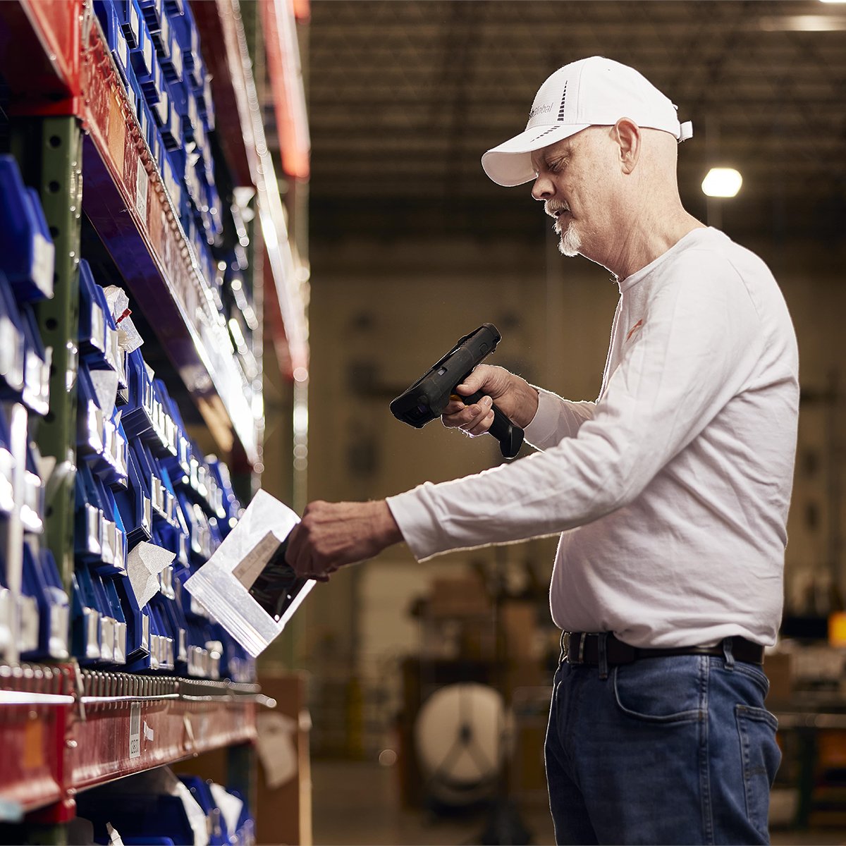 📦 📦 📦 📦 Too much inventory?
📦 Too little? 
Either way, it’s costing you.

Discover how smarter inventory strategies drive service success with Flash: bit.ly/43SY1U5

#servicelogistics #serviceaxis