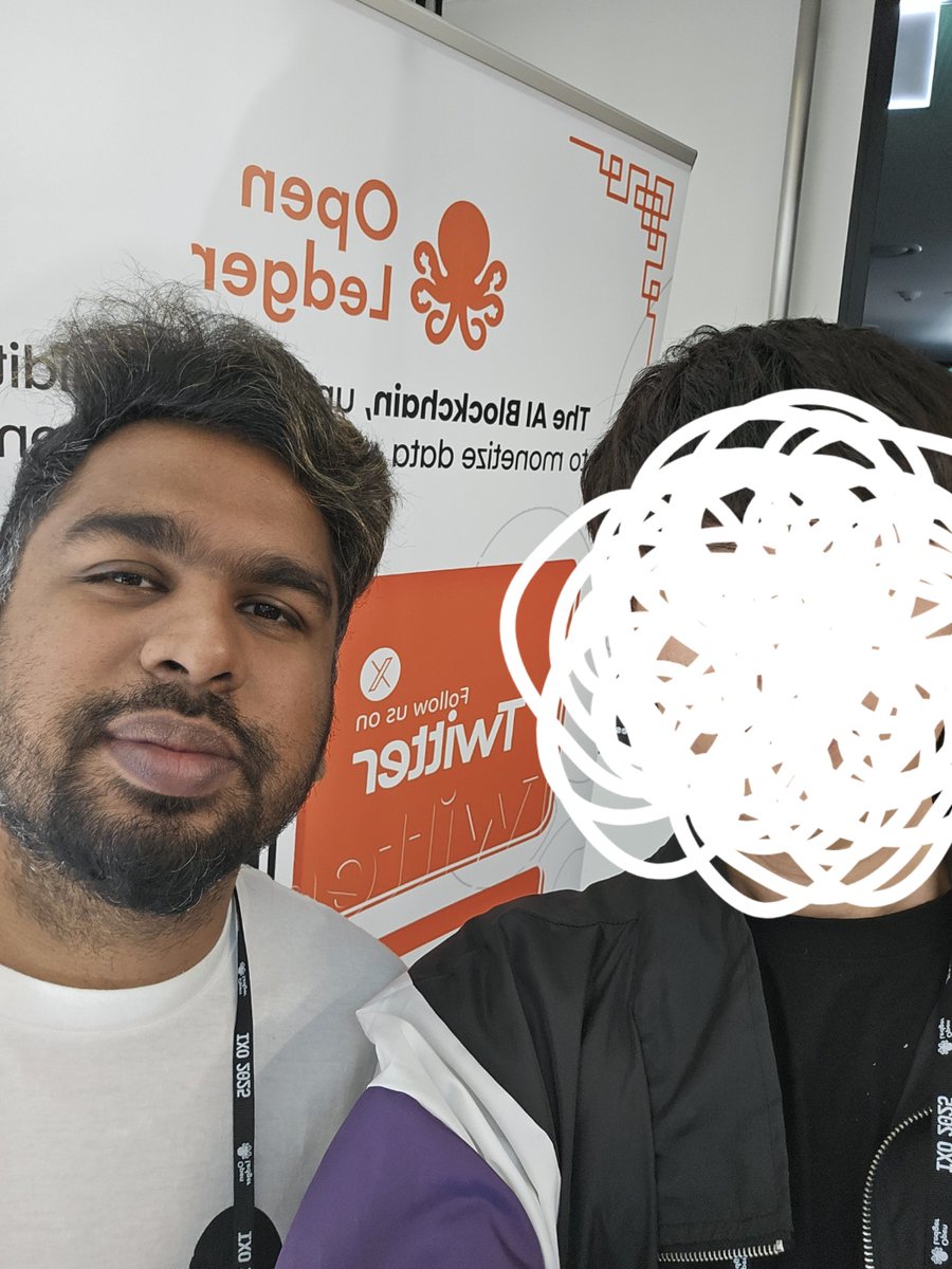IXO 2025 로드쇼 and <a href="/OpenledgerHQ/">OpenLedger</a> (오픈렛저) 밋업 후기

로드쇼 및 밋업 참가는 사실상 처음인데 
일단 감이 없어서 일찍 갔고, 9시에 시작한다해서
30분 대기하다 QR 찍고 목걸이 받고 입장!

사람도 적당하고 행사 장소 섭외 잘한 것 같아서 좋았다.

굿즈 정리 = <a href="/trondao/">TRON DAO</a>,<a href="/CertiK/">CertiK</a> 에코백 2개 /