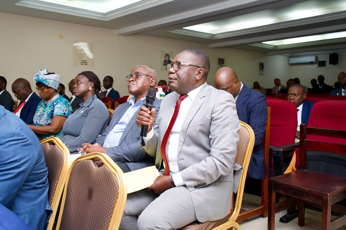 ◾Réunion de travail à l'IUSO-SNE : Le ministre s'enquiert du baromètre des infrastructures