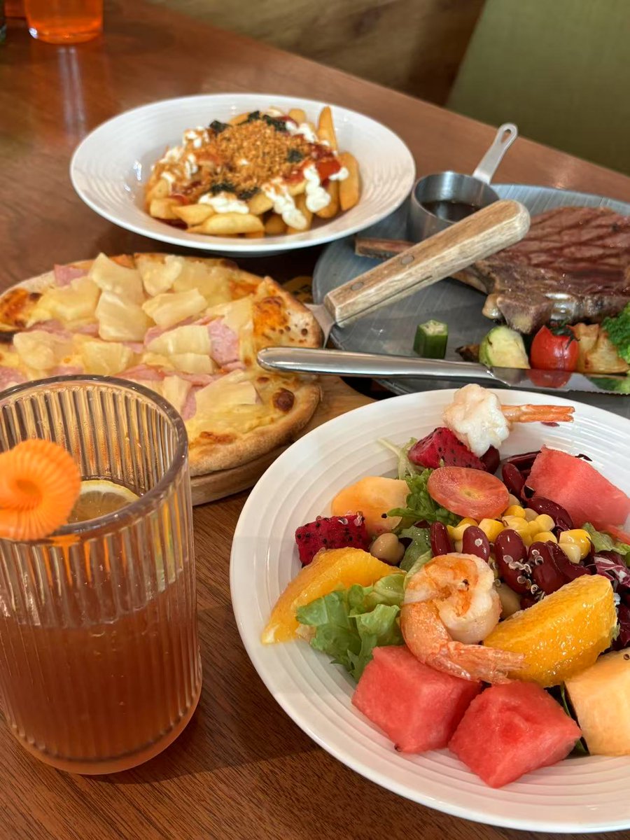 confused tweet media