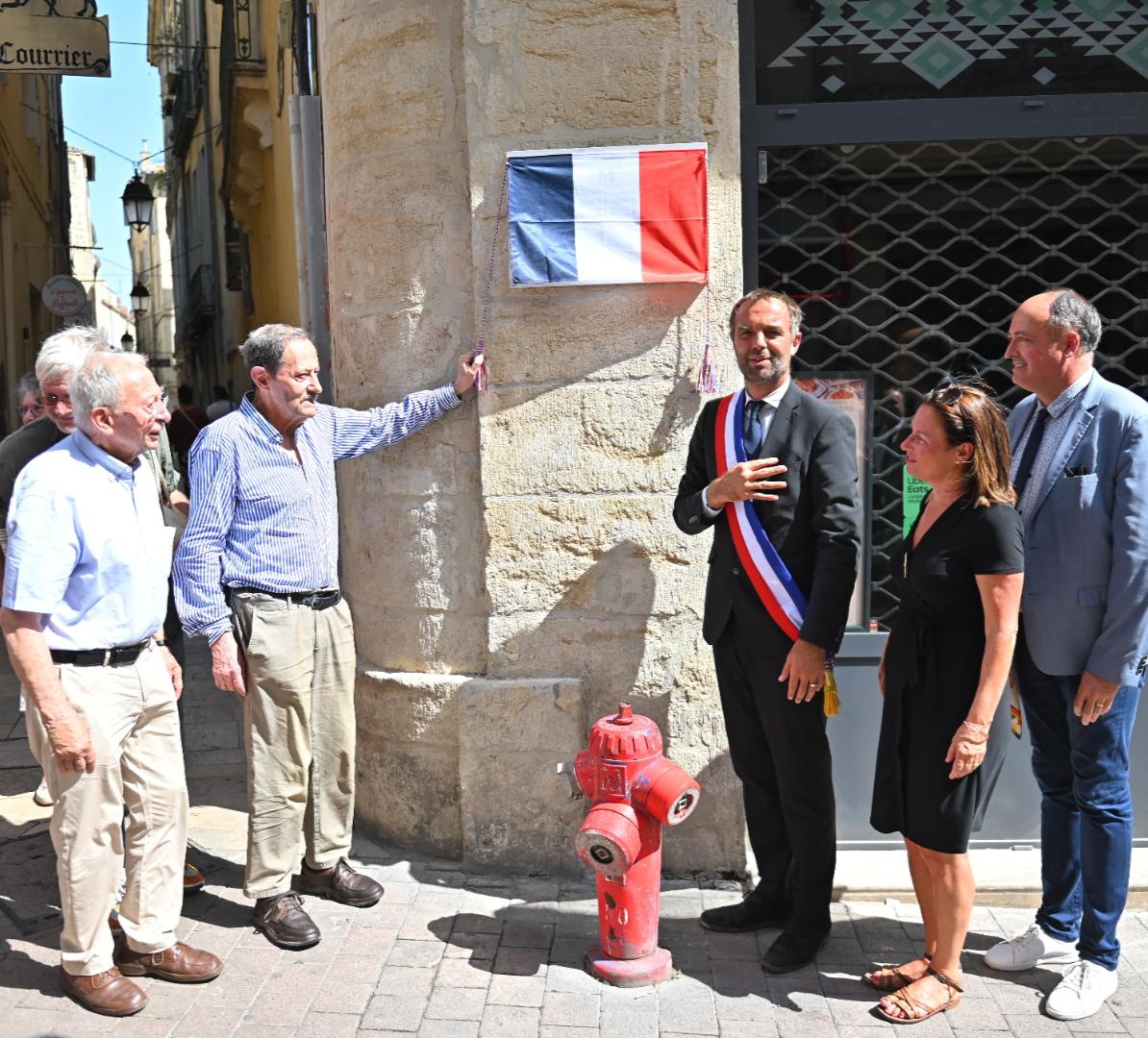 C'est une figure emblématique de #Montpellier qui donne son nom à la place des Arceaux. Le parking qui occupait les lieux devient une place végétalisée, piétonne et accessible à tous, garantissant un espace partagé de vie et de divertissements pour nos seniors et nos enfants. ☀