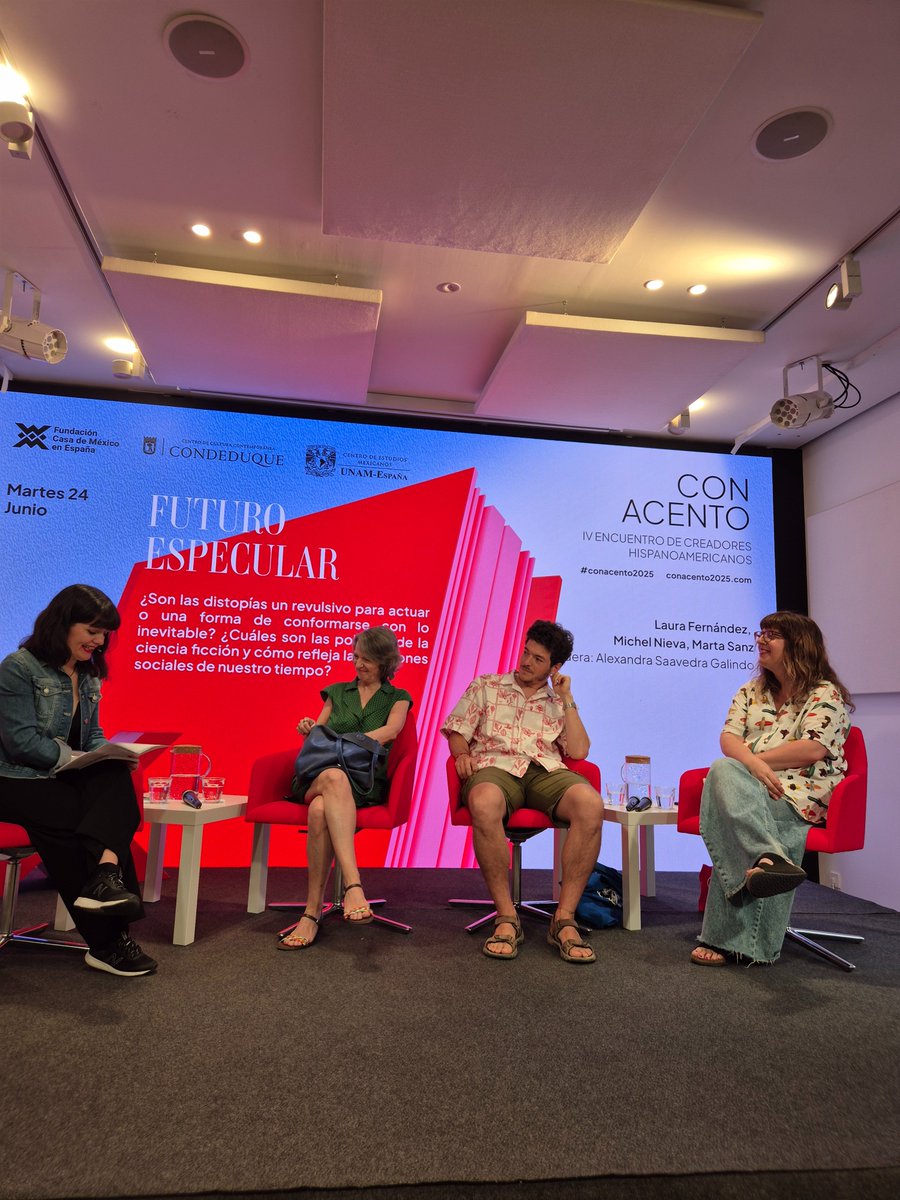 elia_barcelo's tweet image. Sesión d tarde con Laura Fernández, Marta Sanz, Muchel Nieva presentados por Alexandra Saavedra :-)
#conacento2025 #casademexico