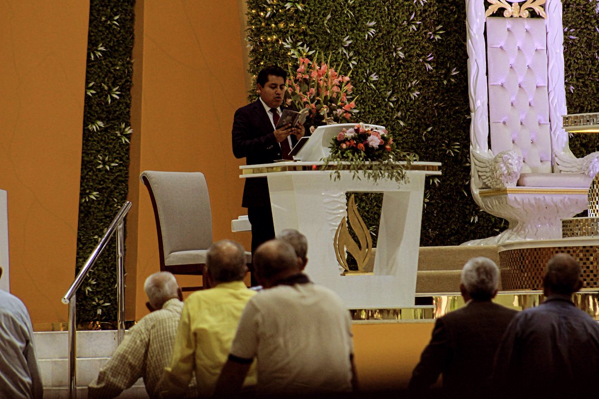 JosueBonilla229's tweet image. Los que hemos #Recibido está gracia que viene de Dios, #Confirmamos que es por la presencia de un #Apostol de #Jesucristo...✨