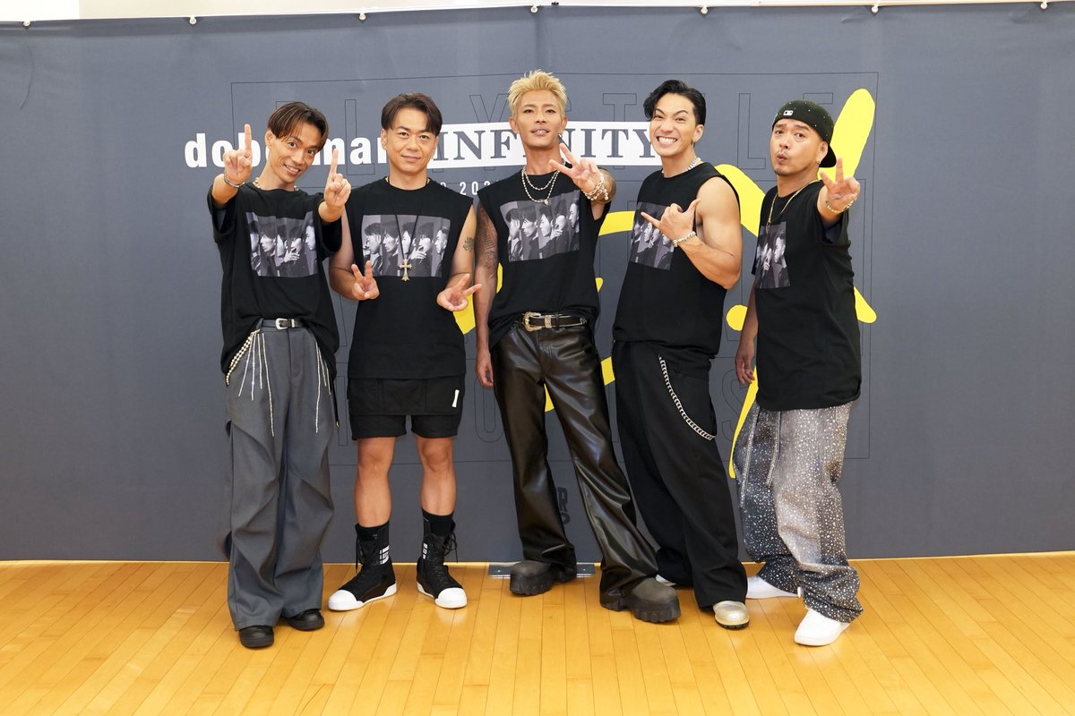 DOBER_OFFICIAL's tweet photo. ＼🎉ファイナル公演🎉／
#𝑫𝑶𝑩𝑬𝑹𝑴𝑨𝑵𝑰𝑵𝑭𝑰𝑵𝑰𝑻𝒀 

『DOBERMAN INFINITY LIVE TOUR 2025 ThanX "D.X"』

大阪・オリックス劇場⭐️

D6からのサプライズにメンバーも大感激でした😭✨

11周年もよろしくお願いします🐾

ありがとうございました❤️‍🔥 https://t.co/3fCBtoqKu2