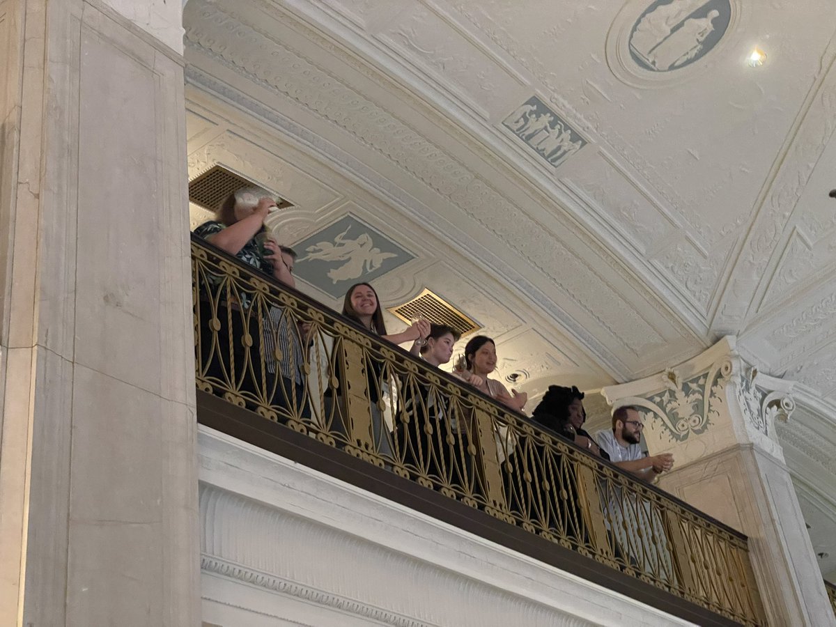 Here are some exciting snapshots from the AAVP Auction last night — A huge thank you to everyone who came out and supported our future scientists. Your generosity is making a real difference!