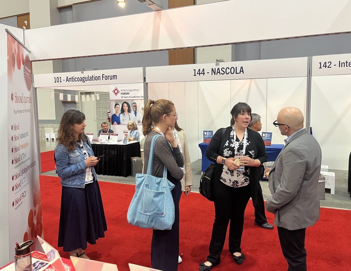 Blood Deputy Editor, Jorge A. Di Paola, MD in Booth #143 today at 11:30 am! #ISTH 
👨‍⚕️🩸