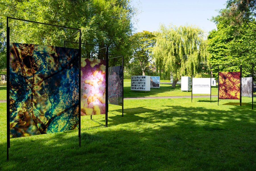 All eyes on Belfast as annual photo festival transforms public spaces with over 30 exhibitions – viewdigital.org/all-eyes-on-be…