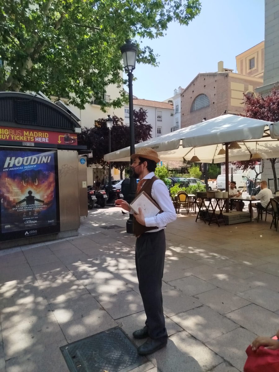 El 26 de abril dos equipos de 1º de ESO participaron en la IV Competición lingüística de la Comunidad de Madrid 📖 Uno de ellos, además, consiguió el 4º lugar de su categoría 📚 ¡Y como premio conocieron a Benito Pérez Galdós!