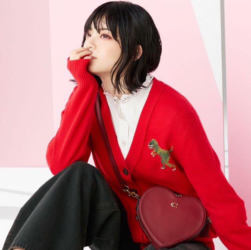 Asa0625Techi's tweet photo. 友梨奈ちゃん誕生日おめでとう🎉
#平手友梨奈
#平手友梨奈誕生祭 https://t.co/pRuLNnxpHq