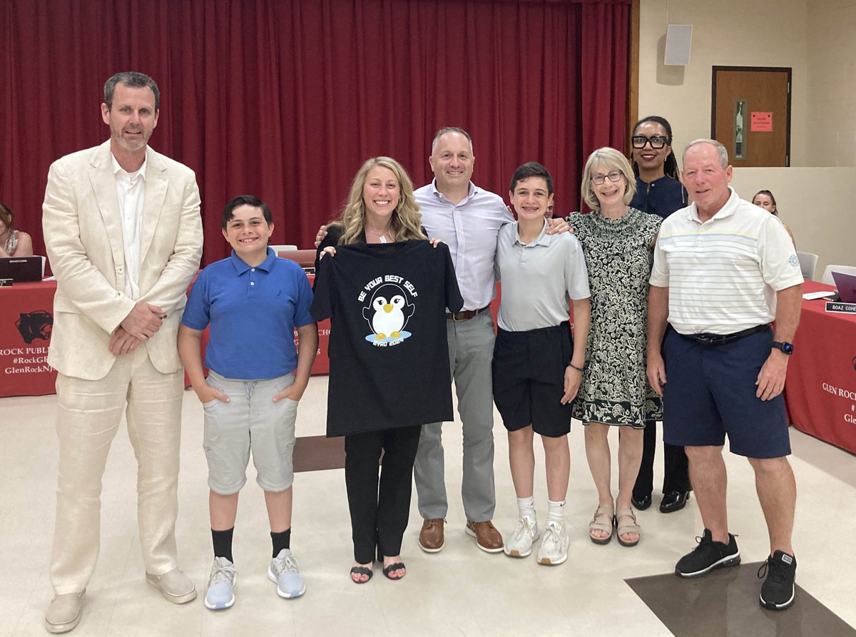 At the @GRBOE meeting on Monday, June 23, Ms. Kelly Hughes was appointed as the new principal of Richard E. Byrd Elementary School! Read the full article: glenrocknj.org/news/latest_ne… 💛🐧🖤

#rockgrnj #grpsbyrd #welcometobyrd