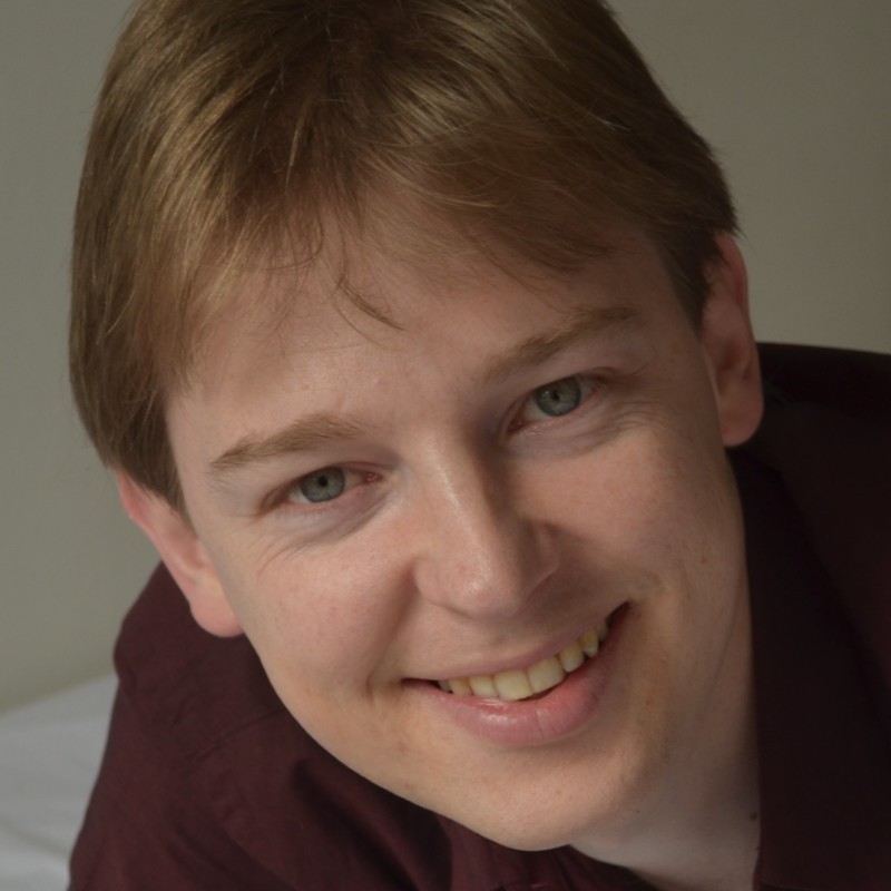 During the longest days of the year, Iestyn Morris (FG 1991) reflected on when he performed his dream role as Oberon in A Midsummer Night’s Dream by Britten.
While at School, the first role Iestyn studied was Oberon and since then, dreamed of playing him.
