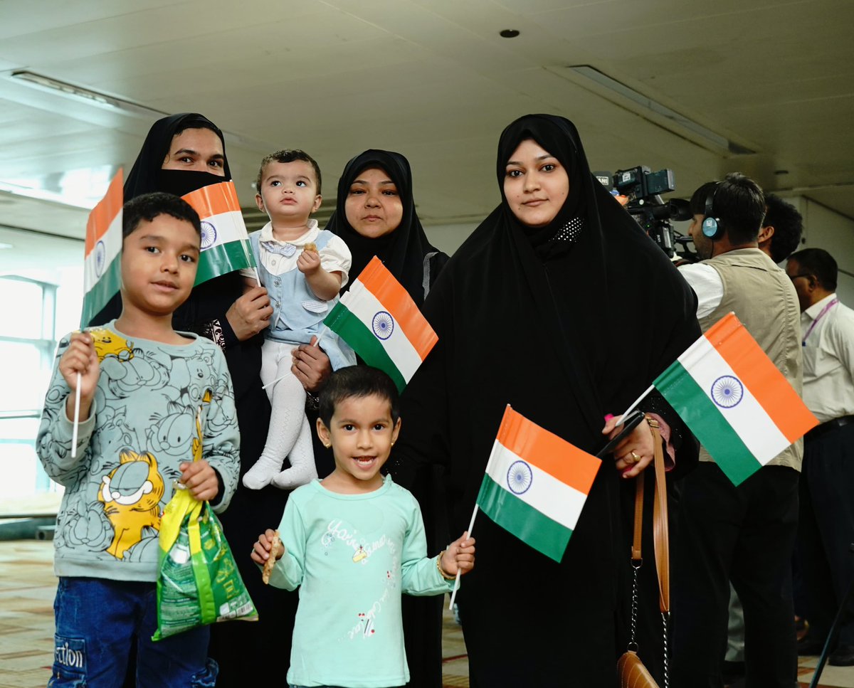 Randhir Jaiswal (@meaindia) on Twitter photo Update: #OperationSindhu
MoS <a href="/PmargheritaBJP/">Pabitra Margherita</a> warmly received 281 Indian, 3 Sri Lankan & 2 Nepalese nationals evacuated from Iran. They arrived in New Delhi on a special flight from Mashhad at 1500 hrs on 24 June.
2576 Indian nationals have now been brought home from Iran as Update: #OperationSindhu
MoS <a href="/PmargheritaBJP/">Pabitra Margherita</a> warmly received 281 Indian, 3 Sri Lankan & 2 Nepalese nationals evacuated from Iran. They arrived in New Delhi on a special flight from Mashhad at 1500 hrs on 24 June.
2576 Indian nationals have now been brought home from Iran as