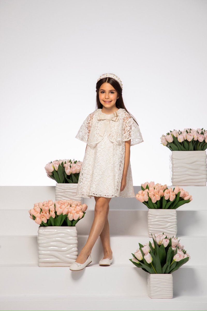 Eirene_Studio's tweet image. Off-white and gold dress with a metallic bow 🤍✨

#eirenestudio #kidsdresses #kidsfashion #kidsfashion #childrenswear #springsummercollection #offwhitedress