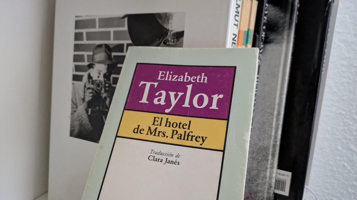 Adentrarse en la obra de Elisabeth Taylor es descubrir a una autora dotada de una extraordinaria sensibilidad y grandeza de espíritu, inmerecidamente olvidada durante largo tiempo. Alejarse, alejarse del ruido, de la pomposa afectación.