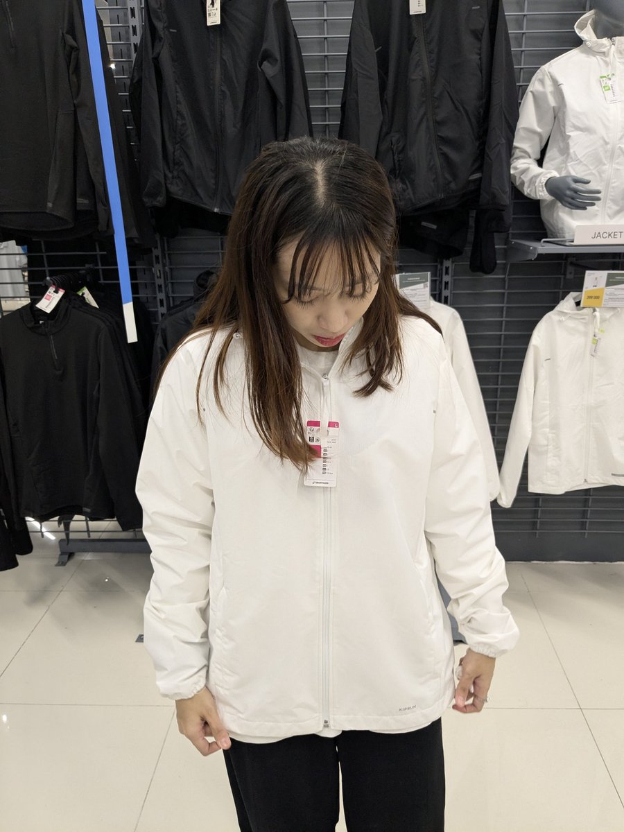 kimtaesar's tweet image. Cantiikk ihh kyk mantan acu 🥰🫣🌻✨
#RuNin #Selachia