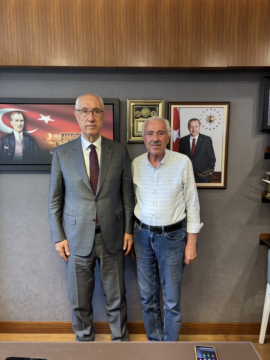 📍TBMM

Bursa’dan ziyaretimize gelen kıymetli hemşehrimiz, eğitimci dostumuz Mehmet ELİTAŞ hocamıza nazik ziyareti için teşekkür eder, sağlık, sıhhat ve afiyet dilerim.