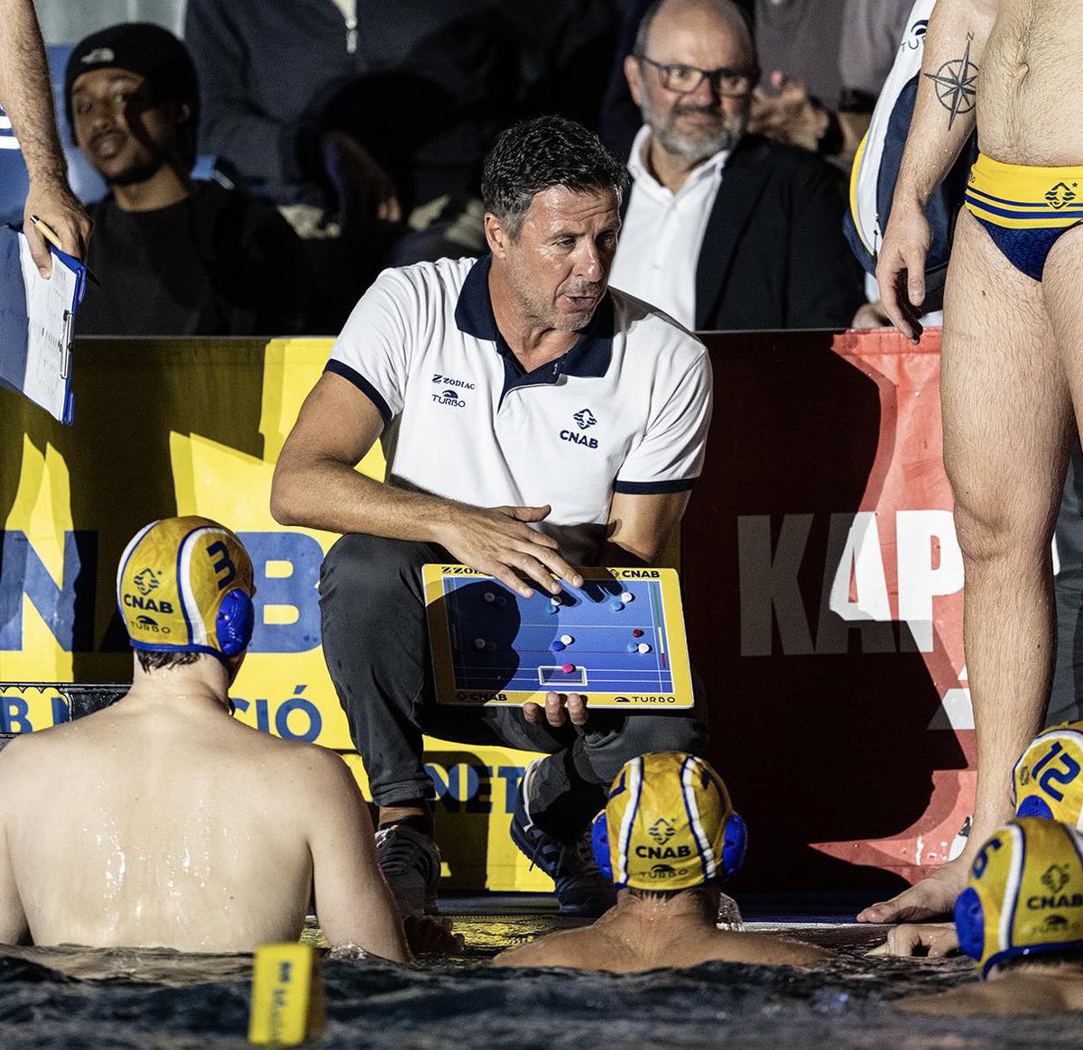 La trayectoria marinera de 𝐅𝐚𝐭𝐨𝐯𝐢𝐜 💛💙💛

Elvis Fatovic logró mantener en lo más alto al CNAB a lo largo de cuatro temporadas. Ahora abre una era en Olympiacos SFP en El Pireo

🏆 | 4 Ligas 
🏆 | 4 Copas del Rey
🏆 | 4 Supercopas 

Define ✏️✏️ su etapa _______

#Nacional