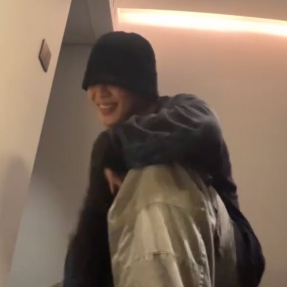 jimin updates 𝙟𝙢𝙩 tweet media