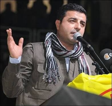 1denizundav's tweet photo. Selahattin demirtaşı hemen serbest bırakın #freedomdemirtaş https://t.co/pUIuarwnN7