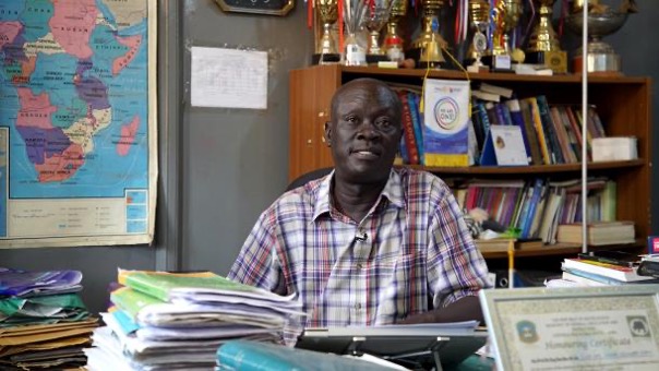 UNESCO Media & Information Literacy (@milclicks) on Twitter photo 🇸🇸 In #SouthSudan, George Kenyi Wilson is championing #MediaAndInfoLiteracy as a tool for peace, safety & national development.
With <a href="/UNESCO/">UNESCO 🏛️ #Education #Sciences #Culture 🇺🇳</a>, he helped shape the country’s first MIL curriculum empowering youth to fight misinformation & hate speech.
🔗 bit.ly/4bW9x7J 🇸🇸 In #SouthSudan, George Kenyi Wilson is championing #MediaAndInfoLiteracy as a tool for peace, safety & national development.
With <a href="/UNESCO/">UNESCO 🏛️ #Education #Sciences #Culture 🇺🇳</a>, he helped shape the country’s first MIL curriculum empowering youth to fight misinformation & hate speech.
🔗 bit.ly/4bW9x7J