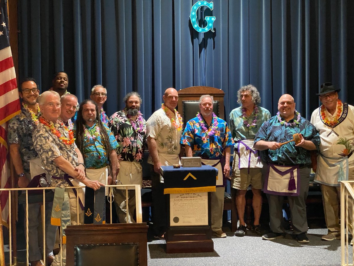 OceanLodge_89's tweet photo. Another great Hawaiian night at Durand Lodge No. 179 with guest speaker MW John Eugene Margroff. The Traveling Gavel of the 17th Masonic District is once again in the possession of Ocean Lodge No. 89. https://t.co/fBDDsREtl7