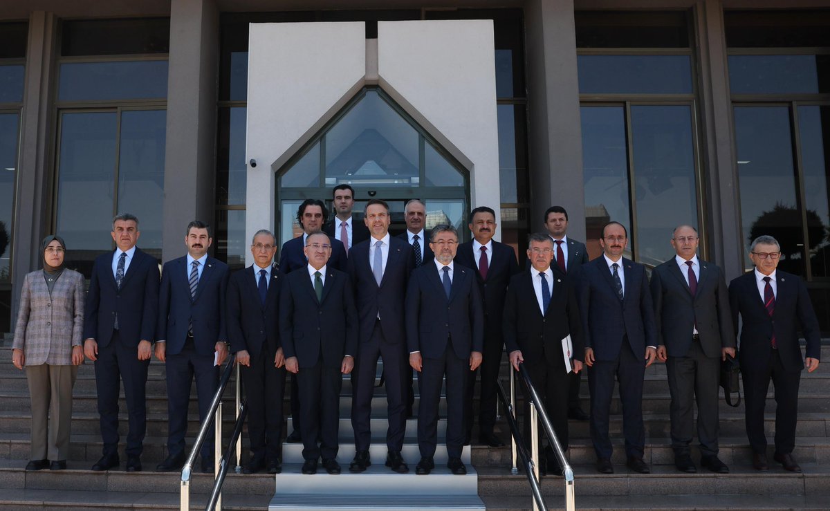 Cumhurbaşkanımız ve Genel Başkanımız Sayın Recep Tayyip Erdoğan’ın talimatı üzerine, Enerji ve Tabiî Kaynaklar Bakınımız Sayın Alparslan Bayraktar Başkanlığında, Tarım ve Orman Bakanımız Sayın İbrahim Yumaklı, Şanlıurfa Milletvekillerimiz; Hazine ve Maliye Bakan Yardımcımız Sayın