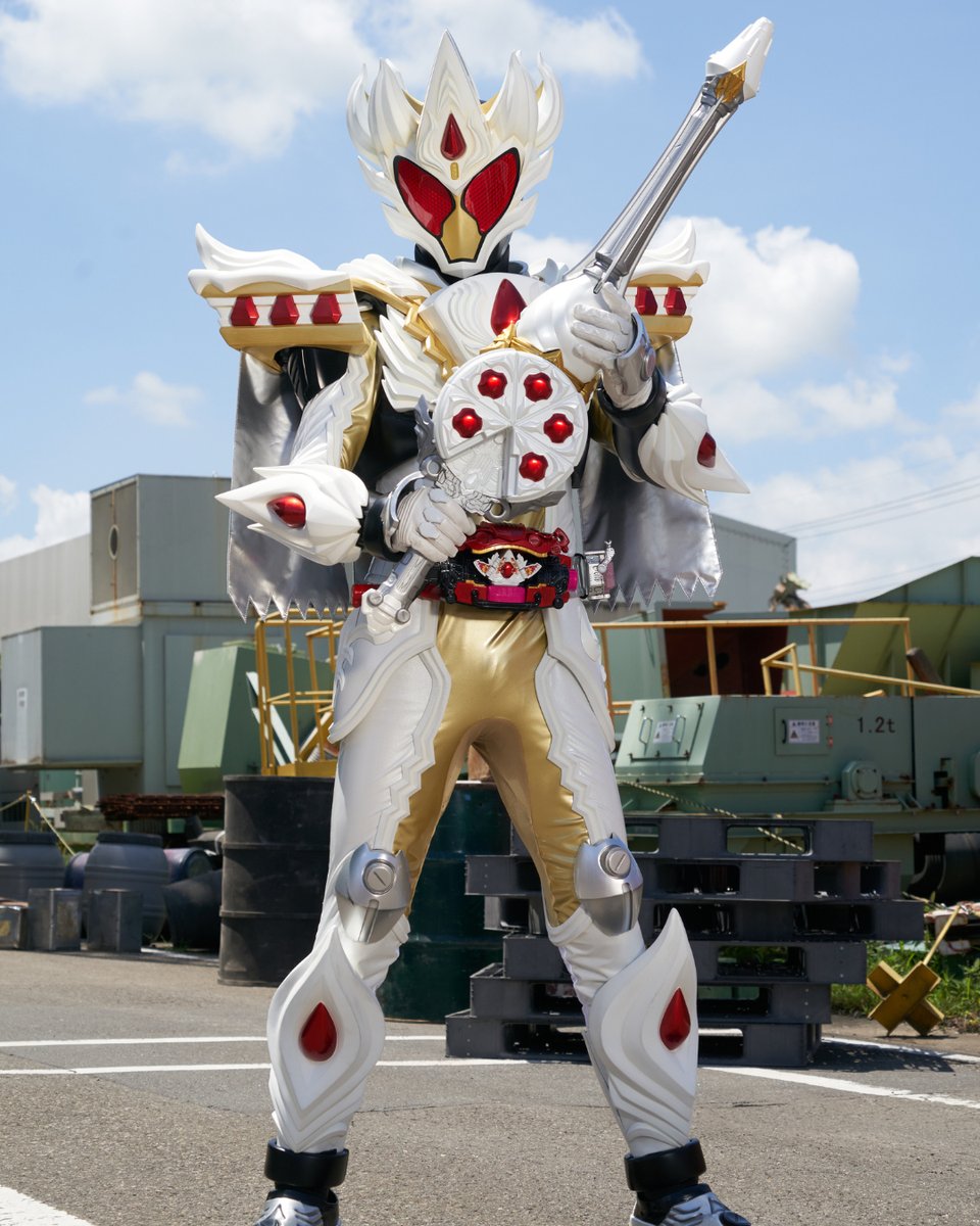 KamenRider_EN's tweet image. Gavv-chan!! 📣 Haii!! 🙋
Nani ga suki?? 👂🍓
#KamenRiderGavv