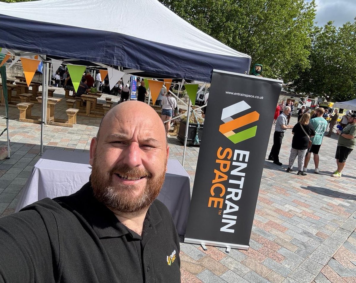 EntrainSpace's tweet image. Our Veterans Ambassador Kenny represented Entrain Space at this year's @ArmedForcesDay event in Salisbury on Sunday – here’s some pics he took of setting up and other scenes from the day, including an appearance by the Salisbury Giant (who knew?)! Always a great opportunity to…