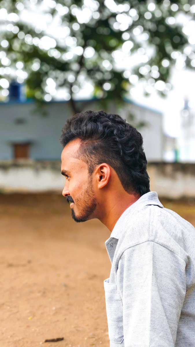 alluaravind27's tweet image. Calm mind. Loud thoughts. Sharp style. Strong vibes.💯⚡ I don’t chase attention - I own it.🧠🔥 Perugopanapalli 

#GameFaceOn #OwnTheLook #SilentStrength #UnstoppableEnergy #AttitudeGame #FocusedMode #DeepMind #PositiveEnergy #ChillAndGrind #NewVibes #alluaravind27