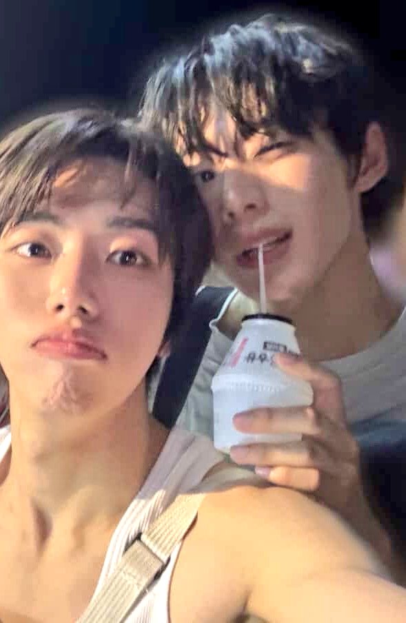 kofichuu_'s tweet photo. #stejay #2woo https://t.co/9daMKf15TD