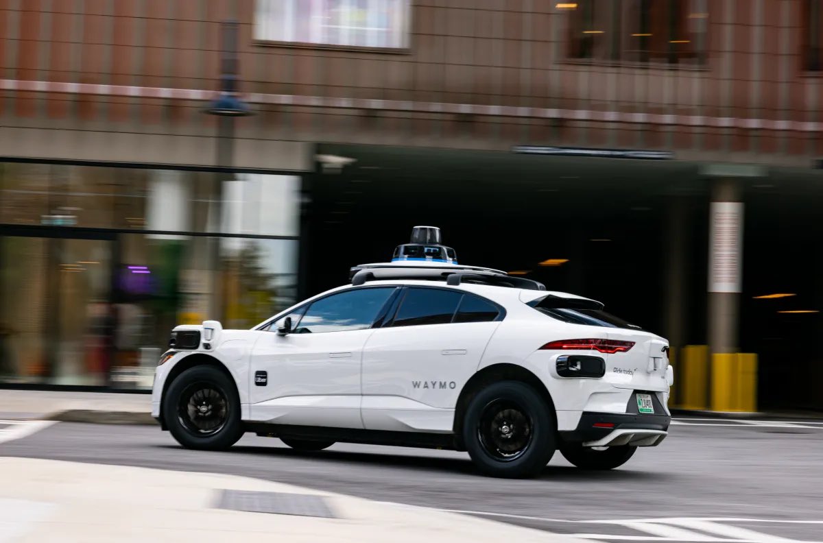 🚨 BREAKING : "Uber offre a Atlanta la possibilità di prenotare robotaxi senza conducente di Waymo, il secondo mercato dopo Austin"