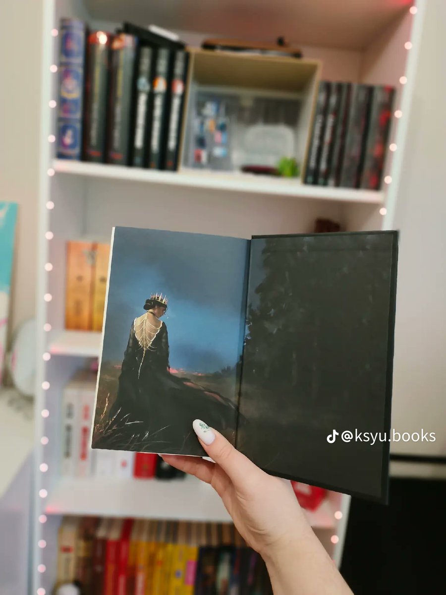 Єбліт, смішне слово )
 Я малювала для цієї книги ілюстрації до речі :D

(Фото з тіктоку бо у мене ще немає копії. Плюс, в укр. перекладі ілюстрації всередині надруковані, що дуже круто виглядає)