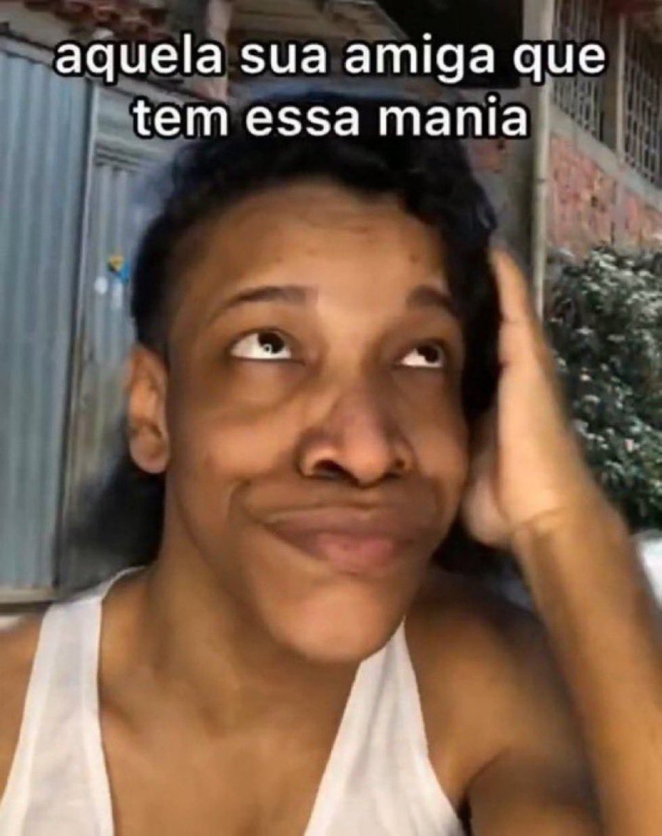 a linda querida maria eduarda comprou uma carteira de camel kretek de hortelã pra me dar de presente... aí vem o o diabo do gabriel do juntos surrupiar uns 5 cigarro da carteira