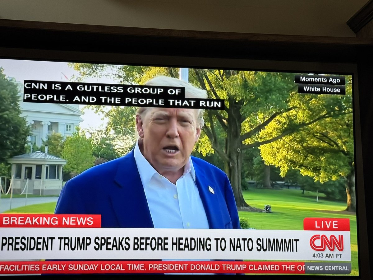 “CNN is scum”. Seen on CNN😆