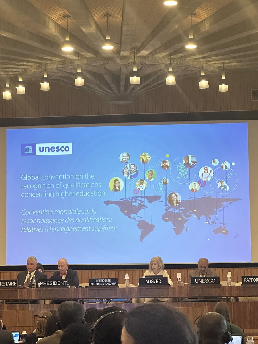 بمشاركة <a href="/p_unesco/">Oman@UNESCO</a> انطلقت اليوم في #اليونسكو أعمال المؤتمر الحكومي الدولي للدول الأطراف في الاتفاقية العالمية للاعتراف بالمؤهلات المتعلقة بالتعليم العالي، الذي سيناقش عدد من المواضيع من بينها مشروع المبادئ التوجيهية الرامية إلى تعزيز الفهم المشترك للاتفاقية وتيسير تنفيذها.