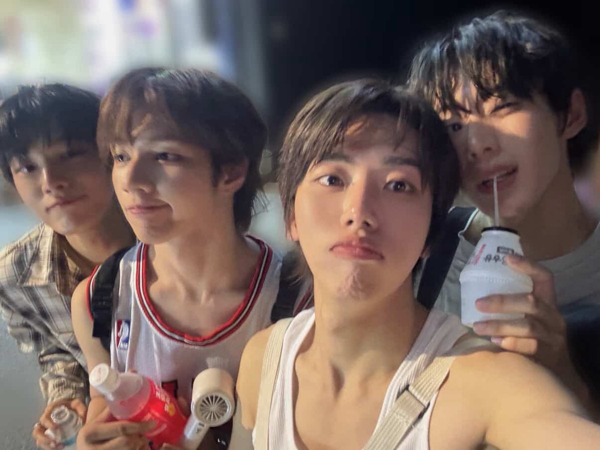 [INSTAGRAM] 06242025— AHOF UPDATE 

어제 새벽 연습 끝나고 🌙

#AHOF #아홉
#WHOWEARE
<a href="/AHOF_official/">AHOF</a>
