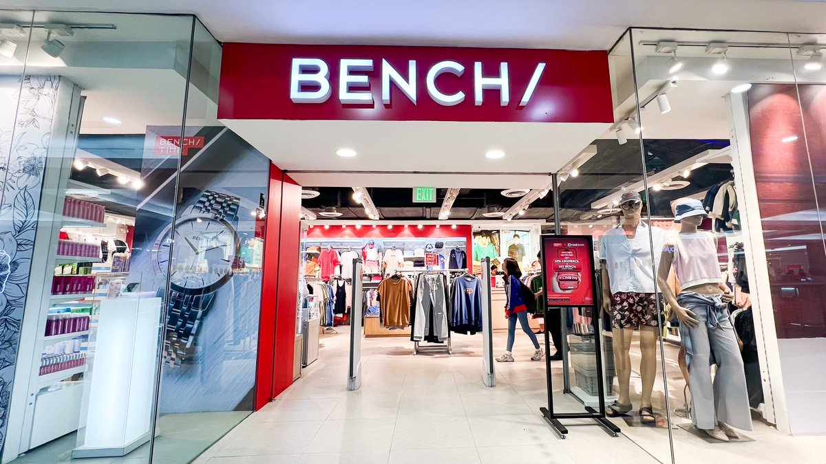 AranetaCity's tweet photo. Bench is on SALE! 🛍️
Score big at the #EndOfSeasonSALE at Bench!✨ Don’t miss your chance to shop your fave styles at discounted prices.
Visit them at the 📍 Ground Floor, Ali Mall today!💖
#AranetaCity #CityOfFirsts #BenchPH #AliMall https://t.co/lXCSwD4PWI