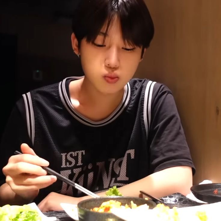 sprinklewoon's tweet photo. GIVEAWAY KARENA AKU &amp; SUNOO ULANG TAHUN 🎂🩵

saldo spay 100k for 4 winner (25k/person)
be moots, like/rt, komen wish kamu

end hari kamis besok
✨🫶🏻🐻☘️ https://t.co/HriQC9b5AU