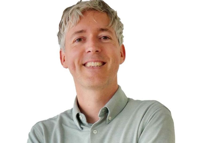 In het lokaal bestuur is nog te weinig oog voor tegenmacht, ziet onderzoeker Marius Bakx, als buitenpromovendus verbonden aan Tilburg University. Dat is zonde, want de lokale democratie wordt juist beter van ‘een gezonde dosis wantrouwen’. vng.nl/artikelen/drie…