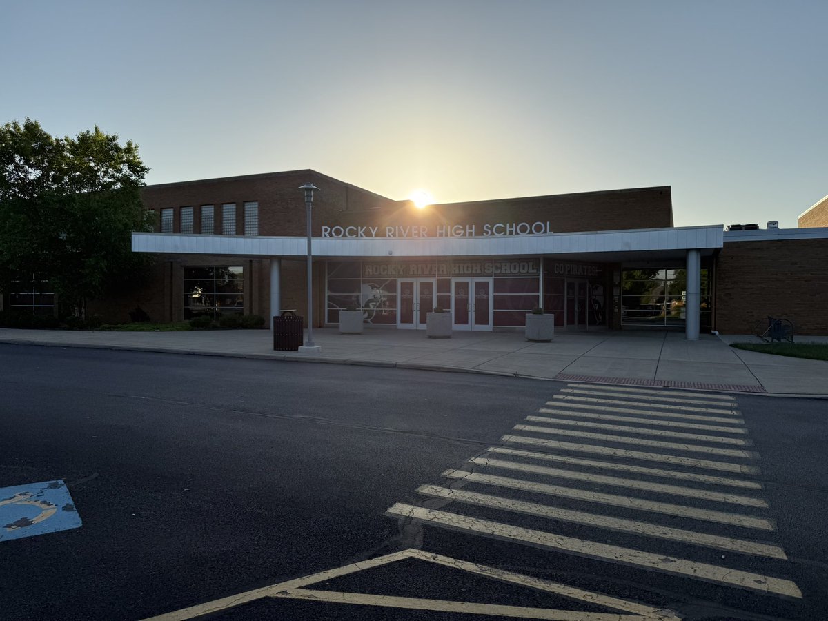 CoachJPfahl's tweet image. Good Morning @rrhsgirlsbball1! Here we GO!!! Day #1 of our Rocky River Girls Basketball Youth Camp at the High School from 1pm until 3pm. The All State Junior High Camp for our Middle Schoolers &amp;amp; We finish the day with our Berea Midpark Summer League! #Rule#1isHAVEFUN #LetsGetIT