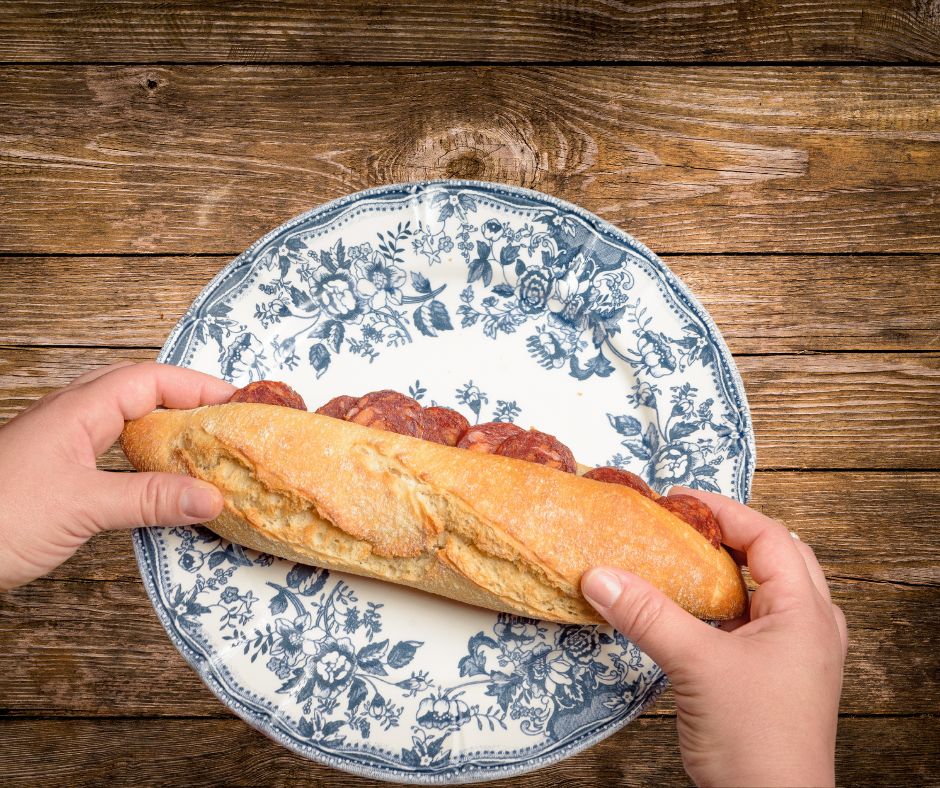 El #verano está para vivir aventuras 👌🧺. Y como queremos que disfrutes de todos tus #planes sin renunciar al arte del buen comer, vamos a echarte una mano. Transforma lo sencillo en algo extraordinario con nuestros loncheados #ibéricos 🤤🤤 acortar.link/U7Fagm