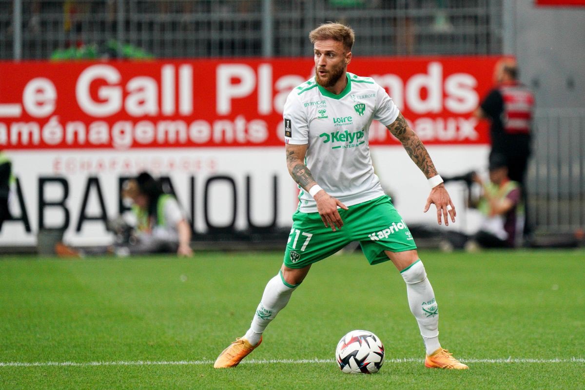 Transfert Radar (@transfertradar) on Twitter photo (🟢🟢)
🚨Accord trouvé ✅ entre l’ASSE et le Maccabi Haïfa 🇮🇱 pour Pierre Cornud 🇫🇷
➡️Contrat jusqu’en 2028 🔒
#ASSE #MaccabiHaïfa
(<a href="/Santi_J_FM/">Santi Aouna</a>) (🟢🟢)
🚨Accord trouvé ✅ entre l’ASSE et le Maccabi Haïfa 🇮🇱 pour Pierre Cornud 🇫🇷
➡️Contrat jusqu’en 2028 🔒
#ASSE #MaccabiHaïfa
(<a href="/Santi_J_FM/">Santi Aouna</a>)
