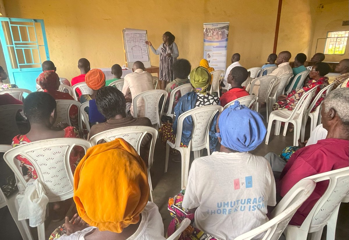 CarsaRwanda's tweet image. 🚀Over the past three months, #Empower Workshop has sparked incredible positive changes for more than 30 families in #Mugina! Beyond pottery, participants have diversified their income through sewing, agriculture, and small-animal husbandry, boosting their economic stability. 👇