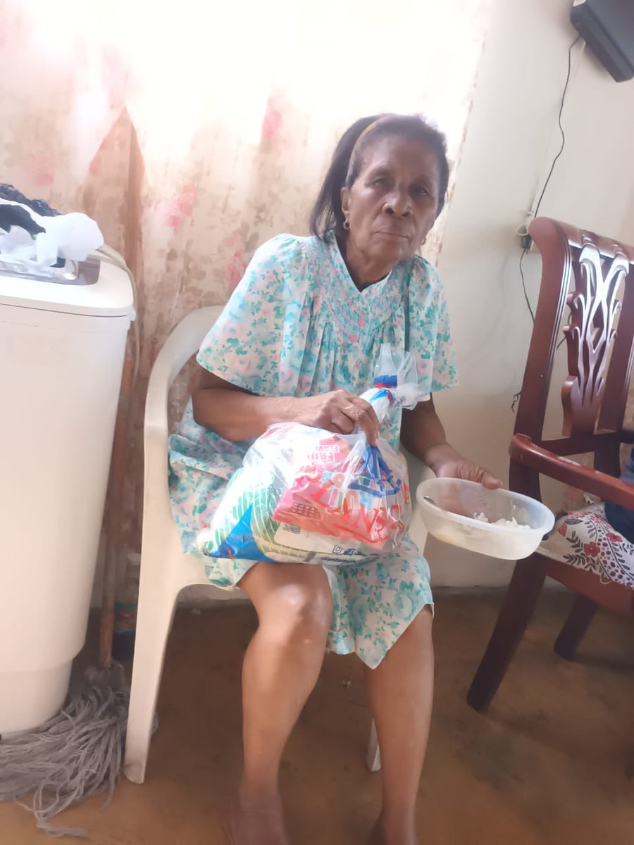 fudomems's tweet photo. Bienvenida/os sean todos los que quieran unirse a nuestra buena causa para seguir ayudando a nuestros ancianos envejecidos que están en sus casas sin poder salir y nosotros llegamos a ellos 🙏 únete porque juntos somos más 🫶💚 https://t.co/TPE2lyn4dI