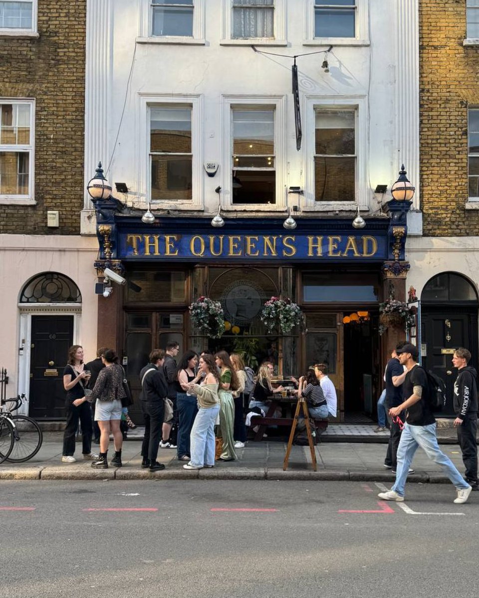 Nothing beats long summer nights in the city 🍻

We're serving up great drinks and vibes in the heart of London, so be sure to pop in this week. Plus don't forget we have live music on our piano every Thursday night from 7:30pm!

See you soon 👋