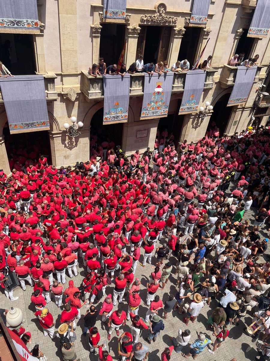 👋🏼 Castells a RAC1 tweet media