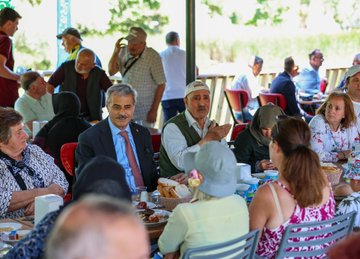 Sakarya’da Yaşlılar Günü Kutlamaları