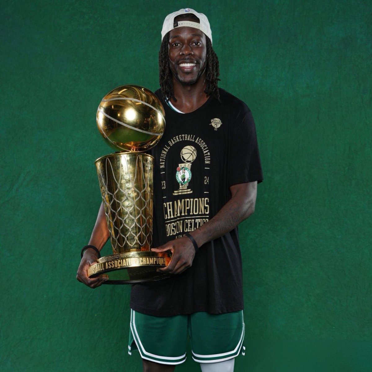 Fantasy_Boston's tweet photo. A Jrue champion, thank you! @Jrue_Holiday11 
#Boston #Celtics https://t.co/cDKpLkLXjQ